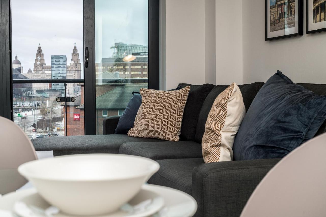 Host - Contemporary 3 Bed Apt With Balcony - Perfect For Long Stays Apartment Liverpool